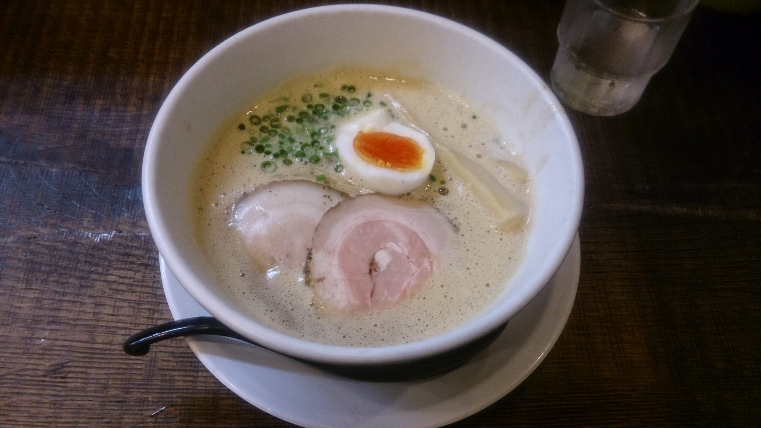 奈良 富雄ラーメン激戦区でラーメン屋みつ葉の泡系ラーメンを食す たんたんが学んだ おもしろ 楽しい体験談